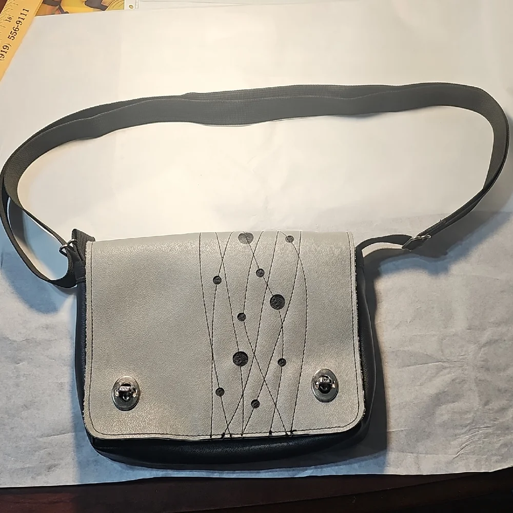 Holly Aiken Dots Women's Shoulder Bag Purse Pocket Book Like New